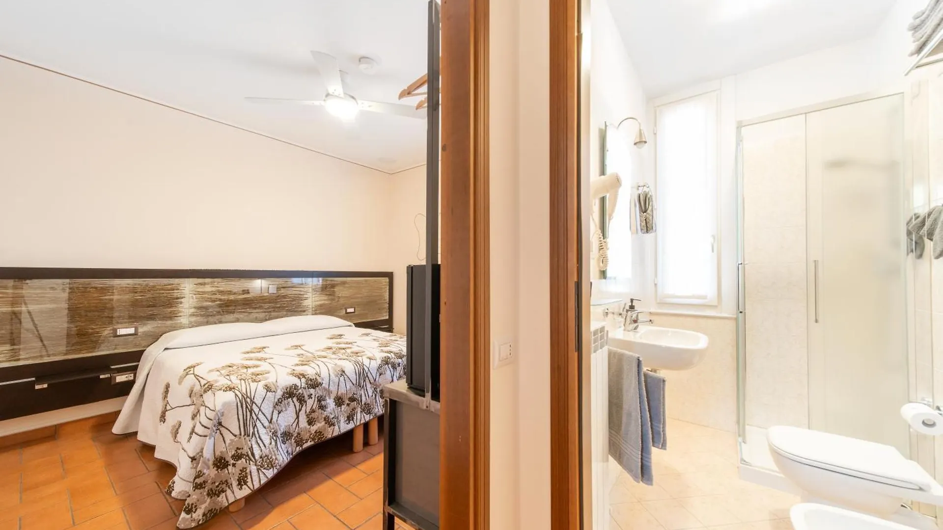B&B Osteria Dello Sperone Lonate Pozzolo Bed & Breakfast