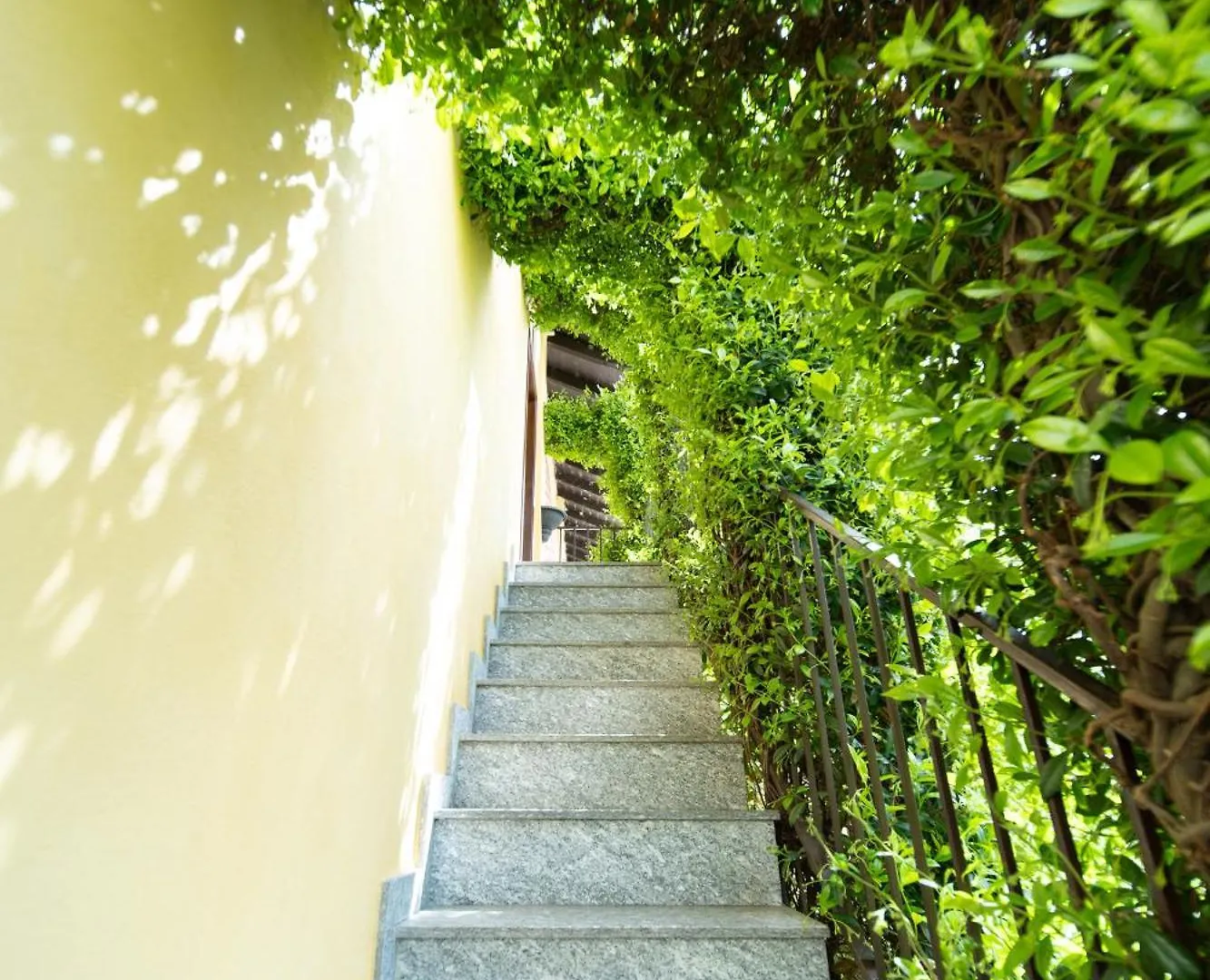 B&B Osteria Dello Sperone Lonate Pozzolo 3*,  Italy